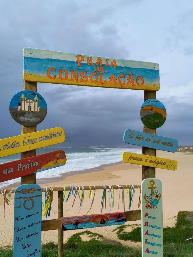 Linda Praia Consolacao Luaran gambar