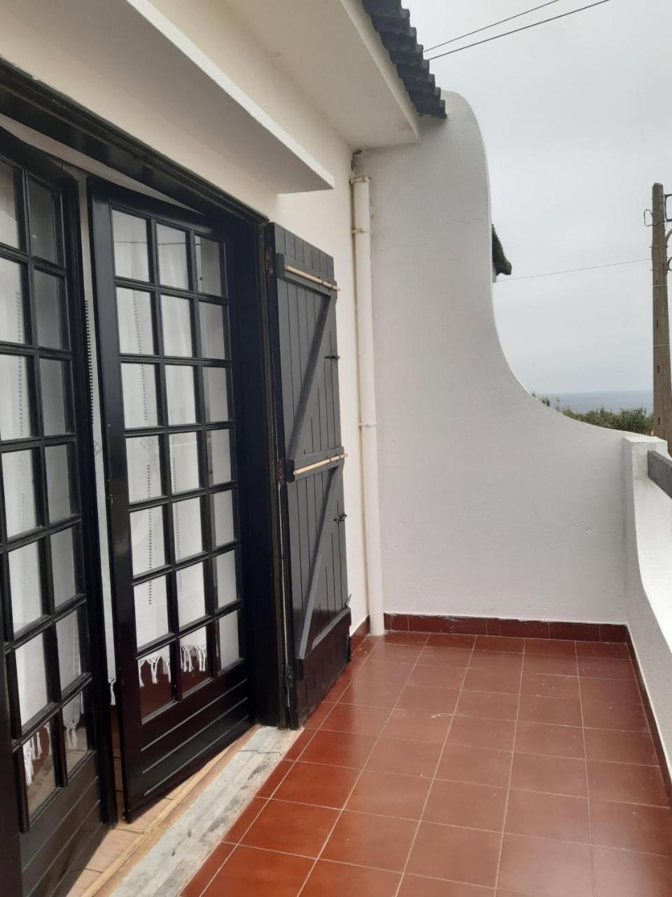 Linda Praia Consolacao Luaran gambar
